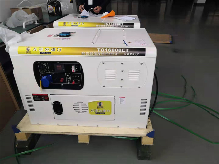 大澤動(dòng)力12kw柴油發(fā)電機(jī)感性與車共用郵箱